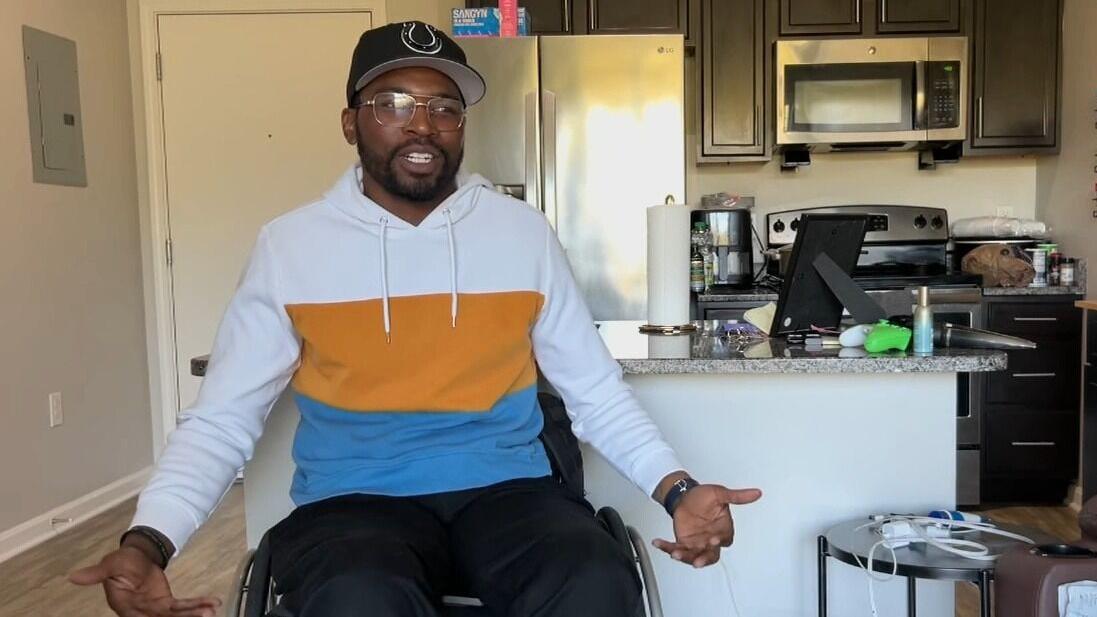 Terrell Williams trapped in apartment after elevator broke - 10.8.25